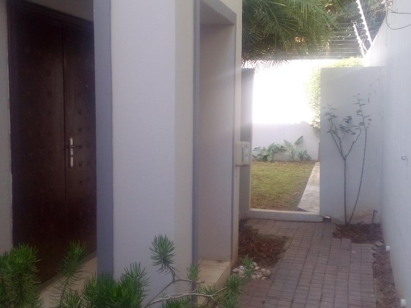 Cluster For Sale In Sandton - Photo 9