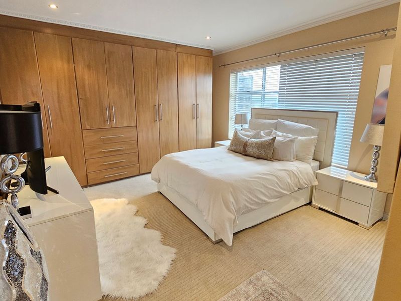 2 Bed, 2 bath Apartment - Sandton - Photo 8