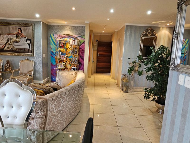 2 Bed, 2 bath Apartment - Sandton - Photo 7