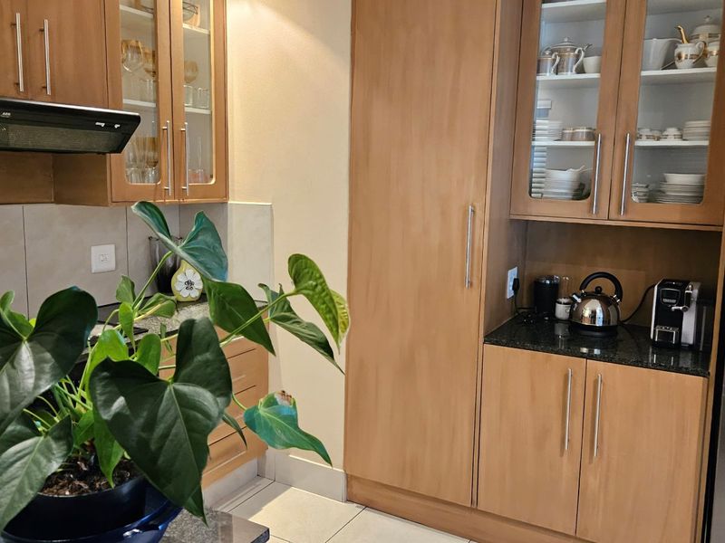 2 Bed, 2 bath Apartment - Sandton - Photo 5