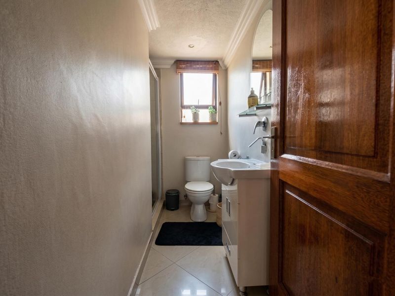 4 Bedroom Cluster Home To Let in Bryanston, Sandton - Photo 5