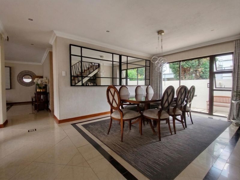 4 Bedroom Cluster Home To Let in Bryanston, Sandton - Photo 10