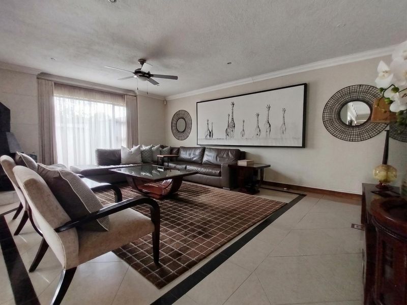 4 Bedroom Cluster Home To Let in Bryanston, Sandton - Photo 9