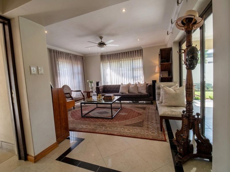 4 Bedroom Cluster Home To Let in Bryanston, Sandton - Photo 6
