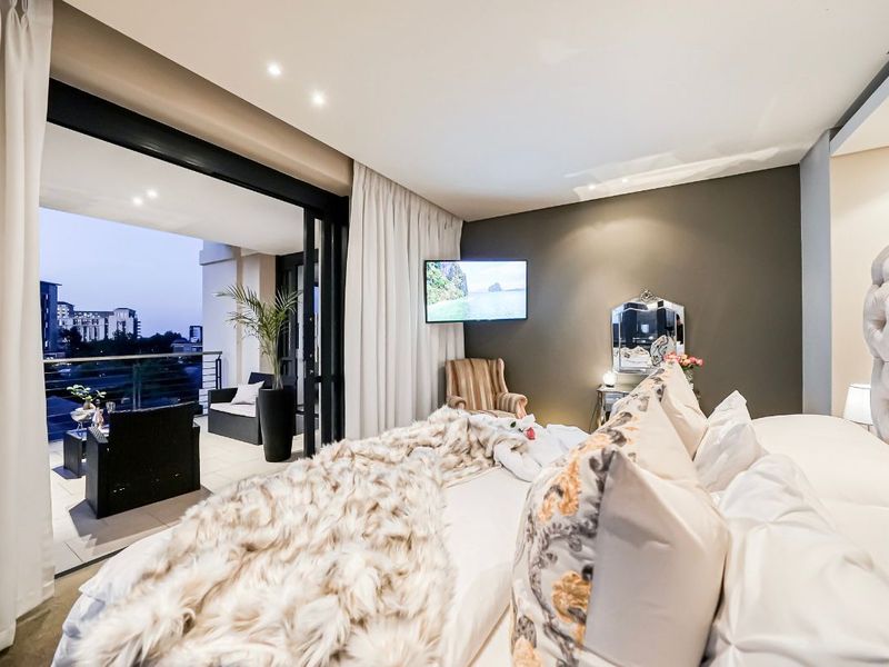 If you are looking for LUXURY at an affordable price  - You have founded. - Photo 8