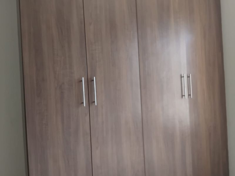 Spacious Ground Floor Living: Stylish 2-Bedroom, 2-Bathroom Comfort at Your Doorstep - Photo 6