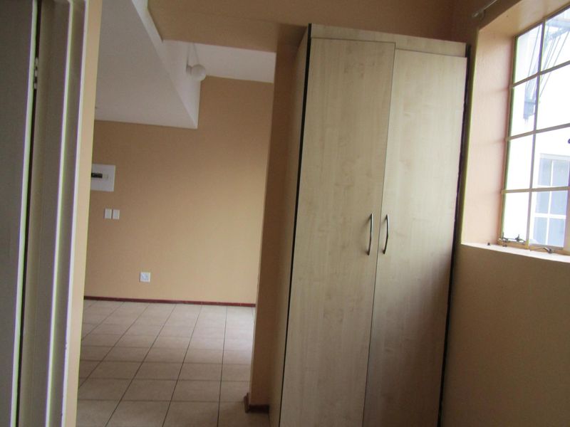 Apartment Rental Monthly In Johannesburg - Photo 9