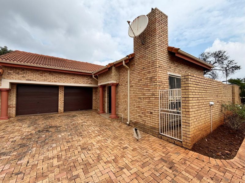 Priced to Sell! - Excellent Location! - Photo 5