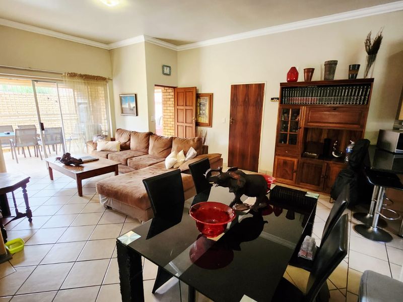 Priced to Sell! - Excellent Location! - Photo 7