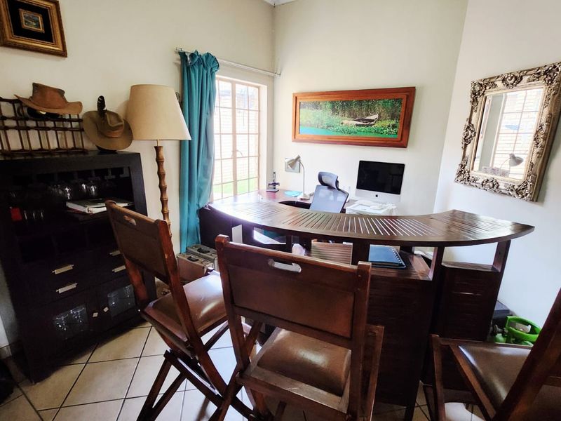 Priced to Sell! - Excellent Location! - Photo 9