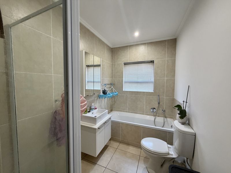 Apartment For Sale In Midrand - Photo 6