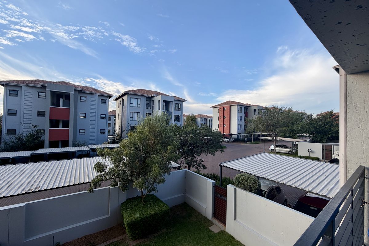 Apartment For Sale In Midrand - Photo 5