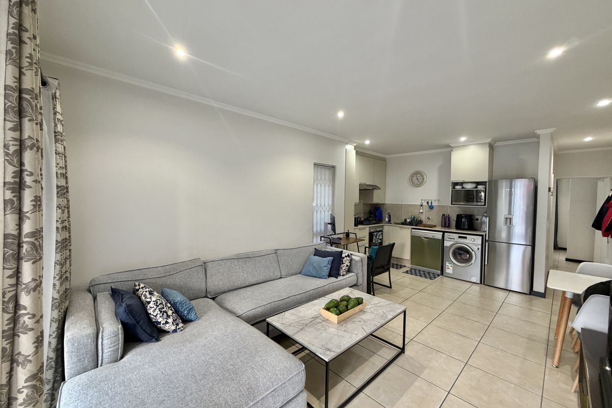 Apartment For Sale In Midrand - Photo 2