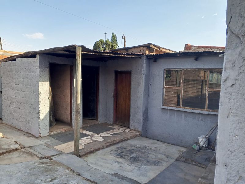 4-Room Home with Great Potential in Soshanguve-L - Photo 8