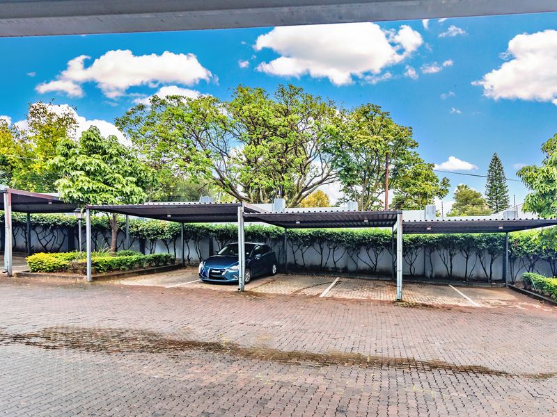 Spacious 2-Bedroom Apartment with Sunny Balcony & 24-Hour Security – Ferndale - Photo 4