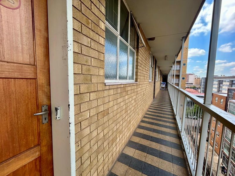 Spacious Sunnyside Investment Opportunity - Photo 2