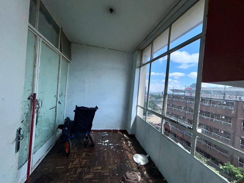 Spacious Sunnyside Investment Opportunity - Photo 5