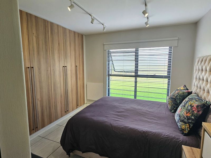 3 Bed, 2 Bath Garden Apartment- Waterfall - Photo 6