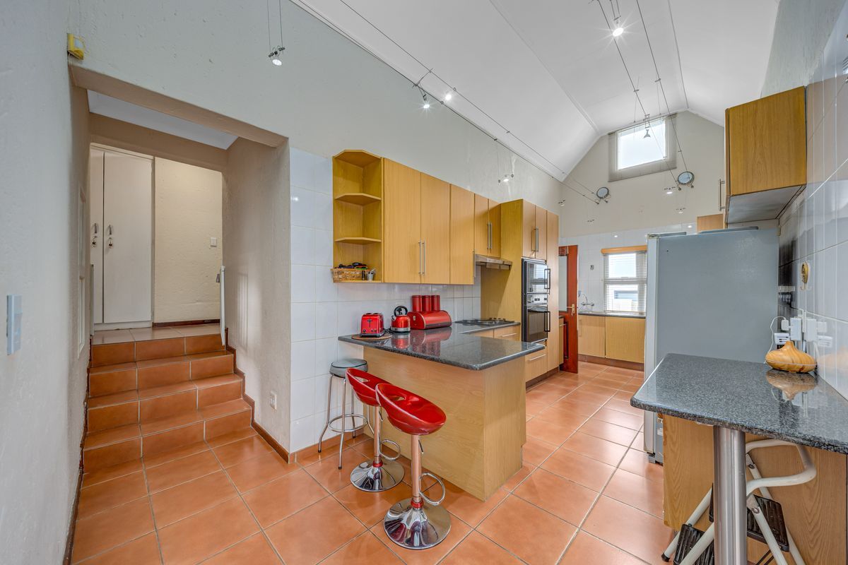 Secure, Simple, and Ideally Located ... With only a few steps to the Main Park - Photo 5