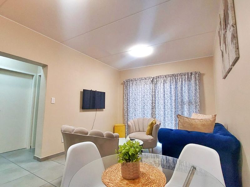 Fully Furnished 2 Bed, 2 Bath Apartment At Waterfall Ridge - Photo 5