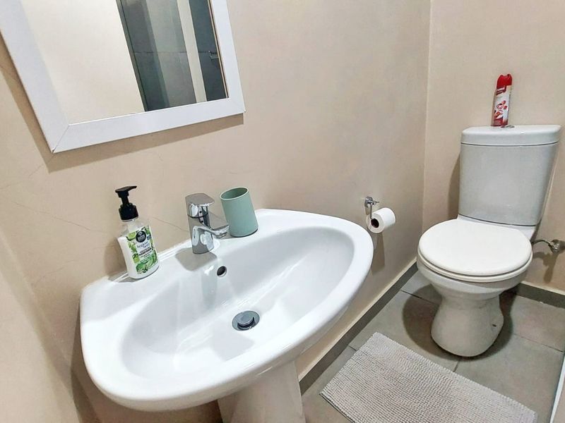 Fully Furnished 2 Bed, 2 Bath Apartment At Waterfall Ridge - Photo 10