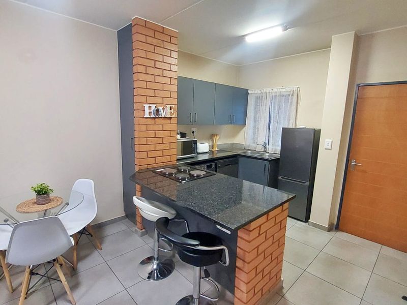 Fully Furnished 2 Bed, 2 Bath Apartment At Waterfall Ridge - Photo 2