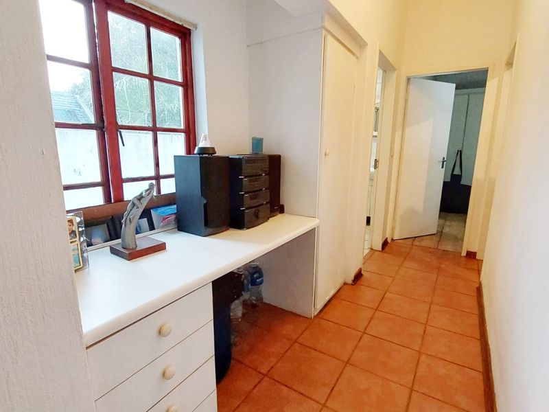 Charming Freehold Home in A Secure Estate in the sought-after Kyalami Encathment - Photo 7