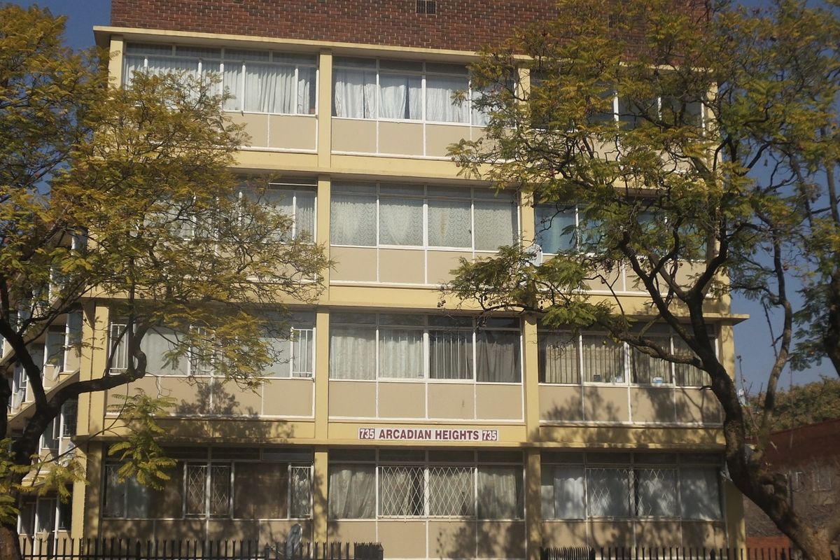 Spacious Arcadia Heights Investment Gem - Photo 2