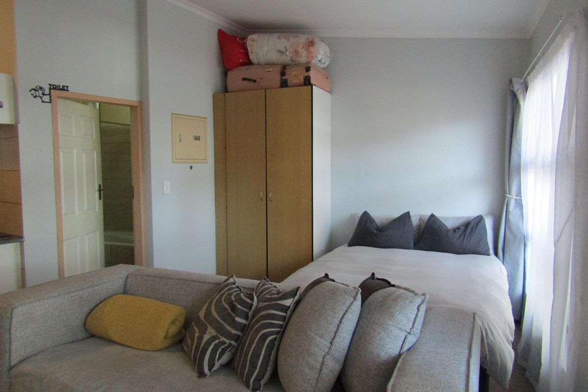 Apartment For Sale In Johannesburg - Photo 5