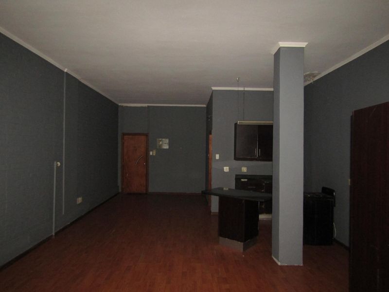 Apartment For Sale In Johannesburg - Photo 5