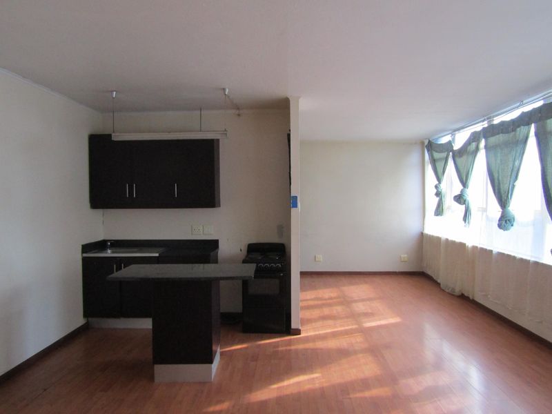 Spacious bachelor apartment available for rent in the Fashion Lofts building - Photo 3