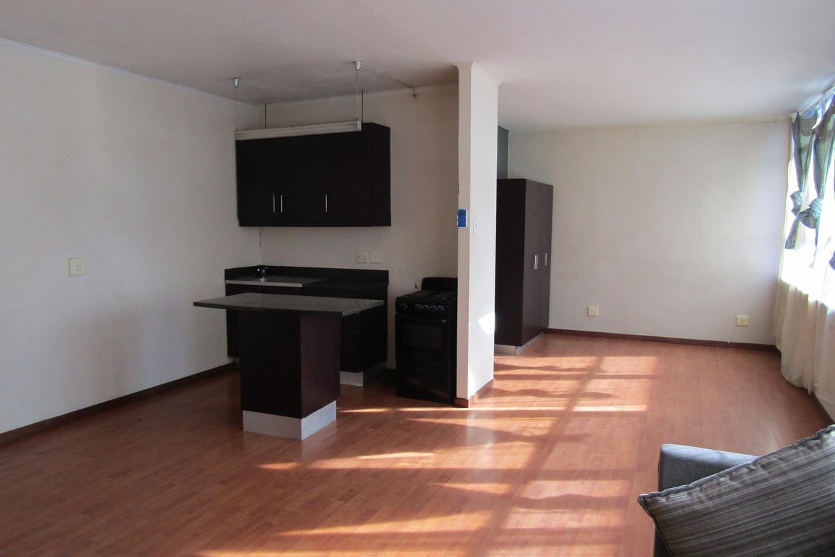 Spacious bachelor apartment available for rent in the Fashion Lofts building - Photo 4