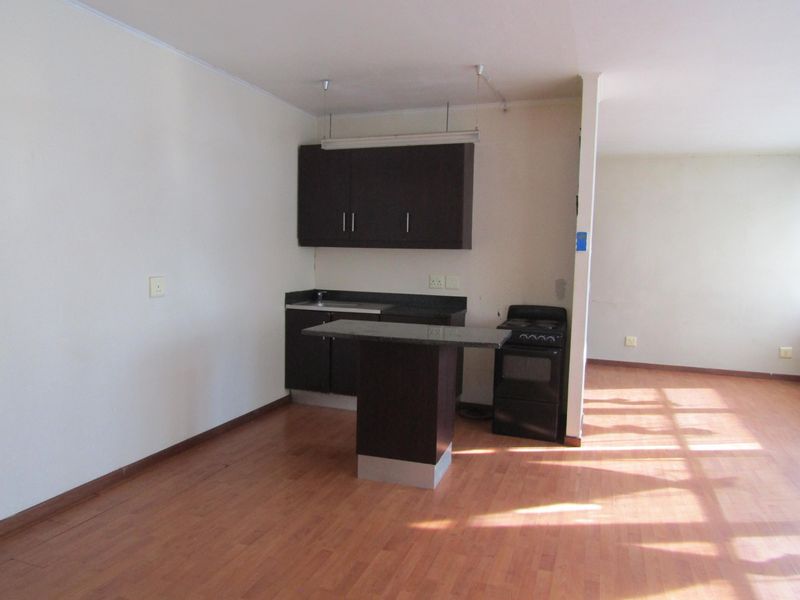 Spacious bachelor apartment available for rent in the Fashion Lofts building - Photo 1