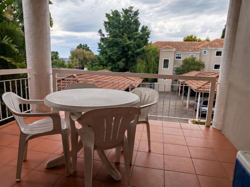 2 Bedroom Furnished Apartment To Let in Morningide, Sandton - Photo 8