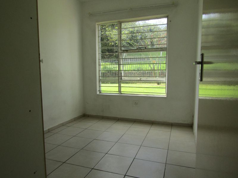 Apartment For Sale In Johannesburg - Photo 6