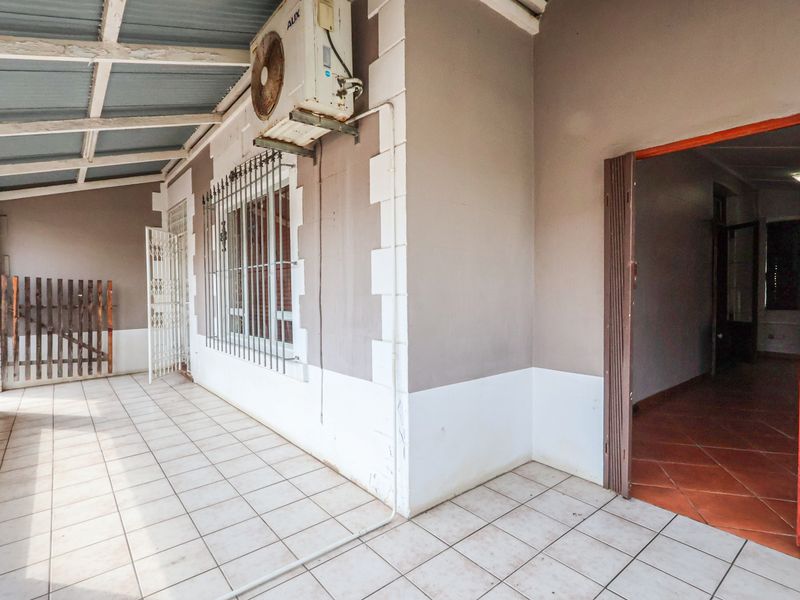 HIDDEN GEM SPACIOUS 3-BEDROOM FAMILY HOME - IMMEDIATE OCCUPATION!!! - Photo 10