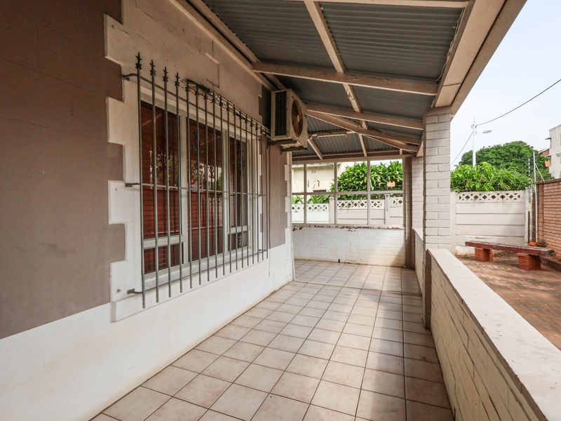 HIDDEN GEM SPACIOUS 3-BEDROOM FAMILY HOME - IMMEDIATE OCCUPATION!!! - Photo 9