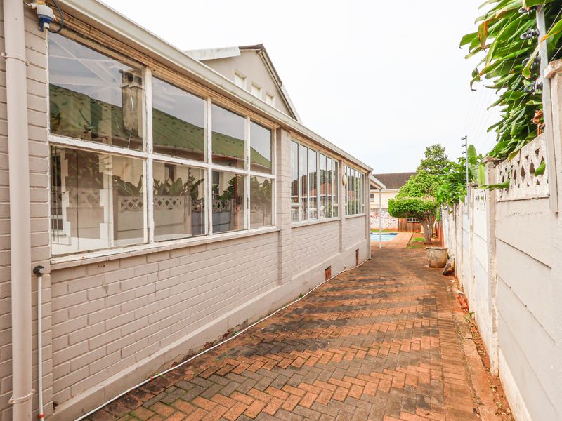 HIDDEN GEM SPACIOUS 3-BEDROOM FAMILY HOME - IMMEDIATE OCCUPATION!!! - Photo 7