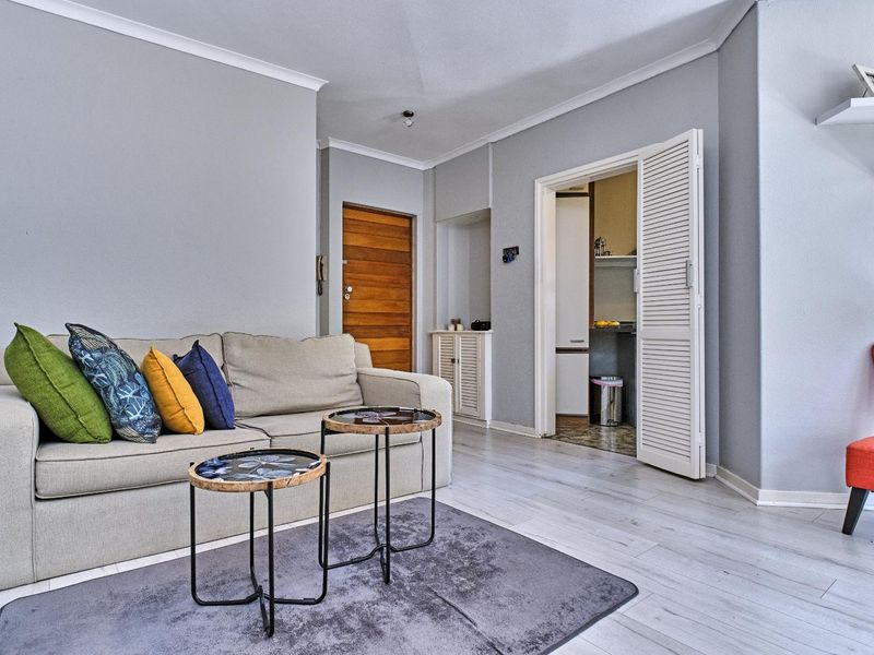 Urban Sophistication Meets Quiet Elegance in the Heart of Illovo - Photo 5