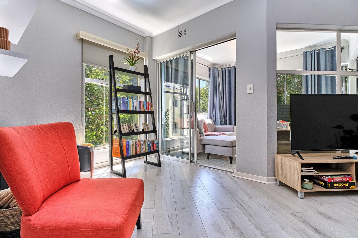 Urban Sophistication Meets Quiet Elegance in the Heart of Illovo - Photo 3