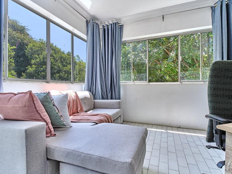 Urban Sophistication Meets Quiet Elegance in the Heart of Illovo - Photo 9