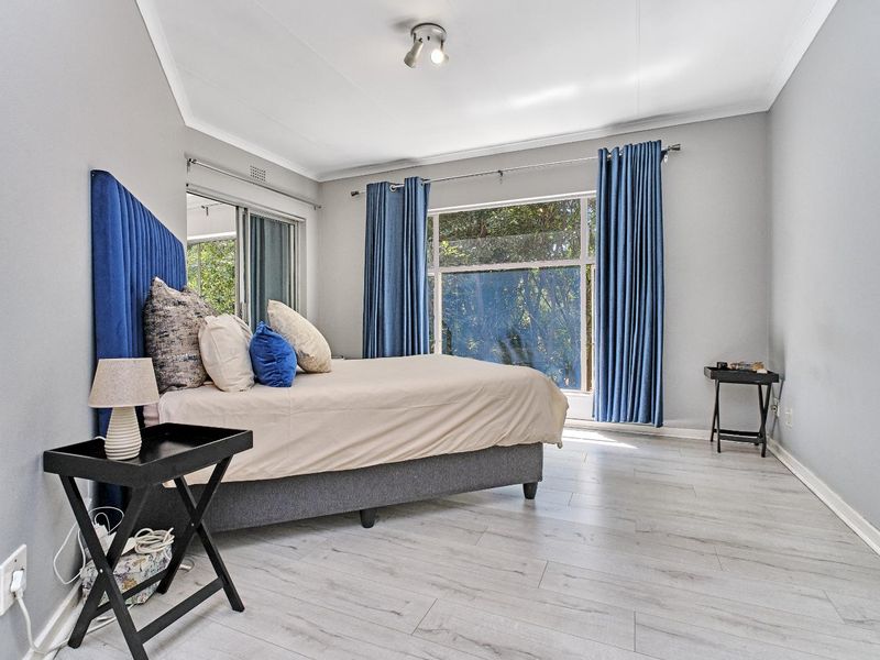 Urban Sophistication Meets Quiet Elegance in the Heart of Illovo - Photo 10