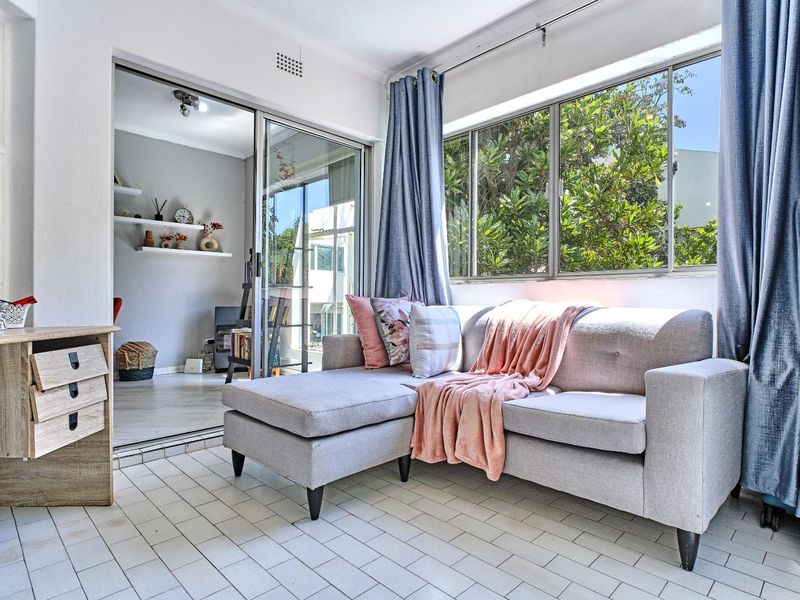 Urban Sophistication Meets Quiet Elegance in the Heart of Illovo - Photo 8