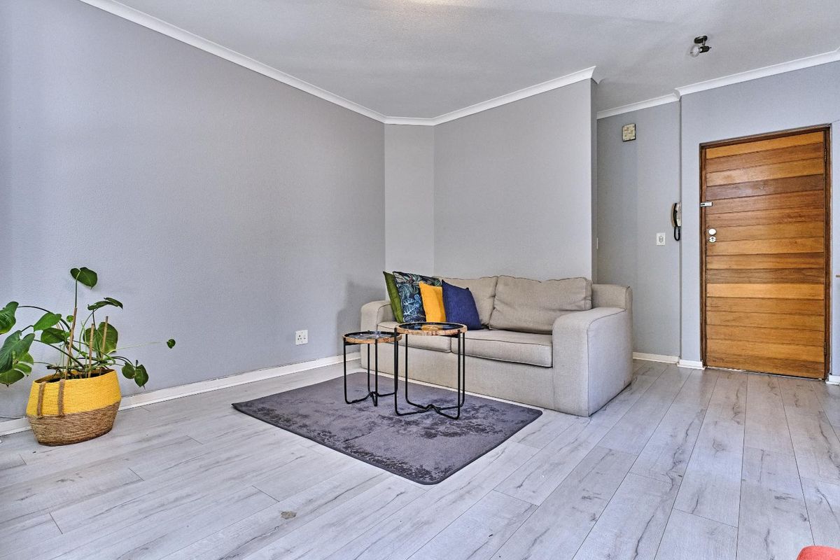 Urban Sophistication Meets Quiet Elegance in the Heart of Illovo - Photo 4