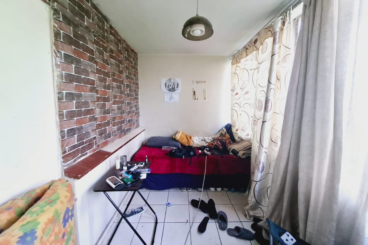 4-Bedroom Apartment – Prime Location! - Photo 5