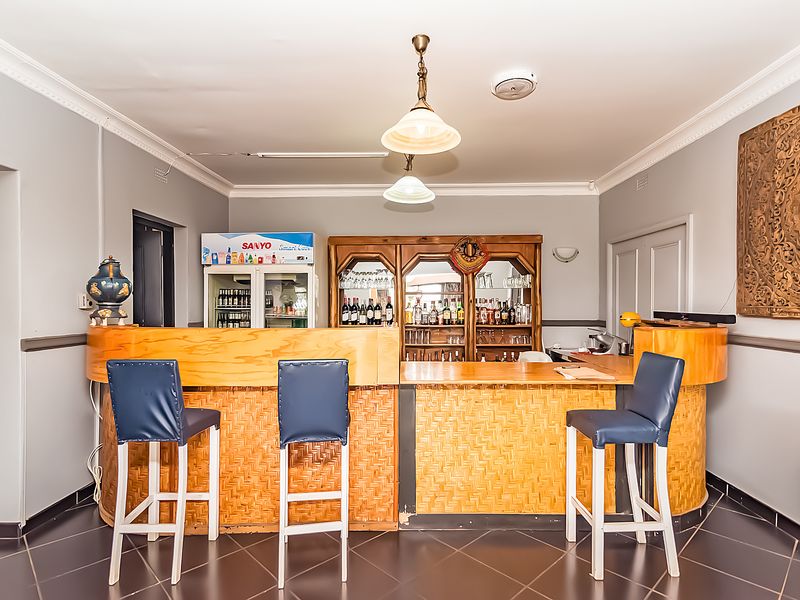 House, SPA, Restaurant and B&B Selling as a Property right next to Lion Park - Photo 8