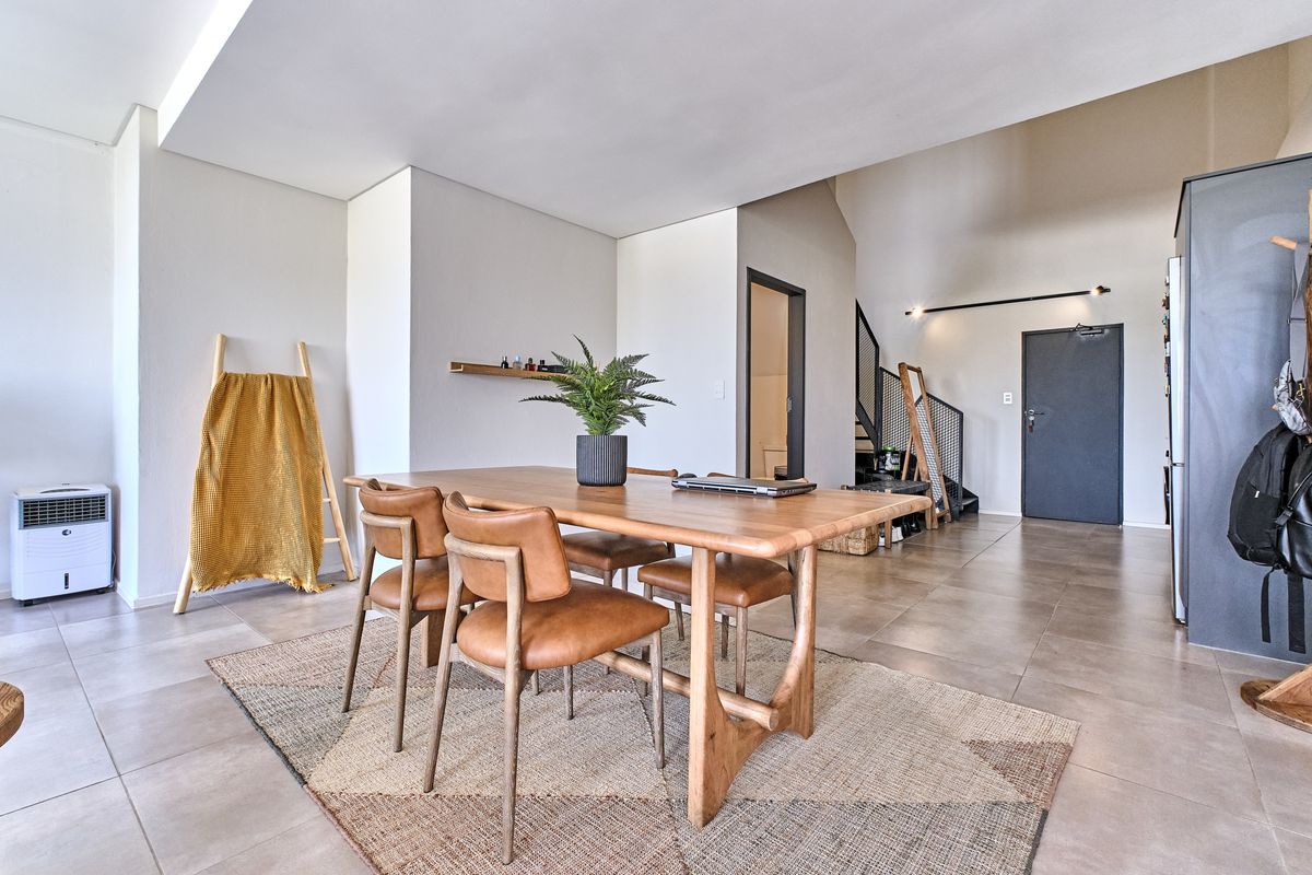 2 Bedroom Doube Storey Semi Furnished Apartment To Let in Sandown, Sandton - Photo 4