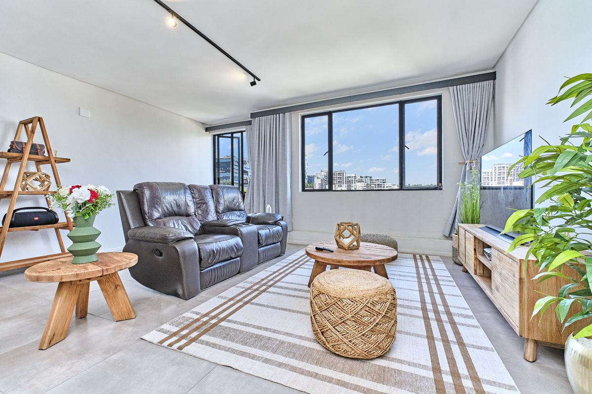 2 Bedroom Doube Storey Semi Furnished Apartment To Let in Sandown, Sandton - Photo 2