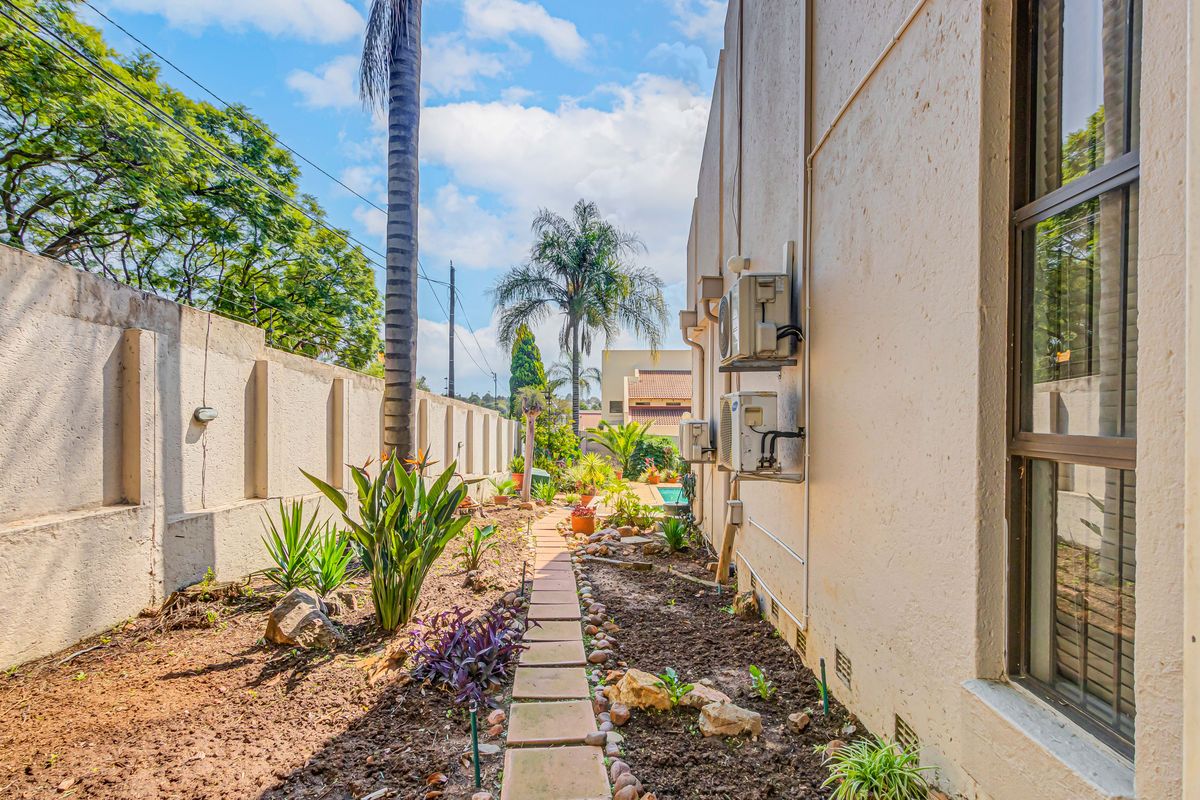 3 Bedroom Double Storey Home To Let in Edenburg, Sandton - Photo 5