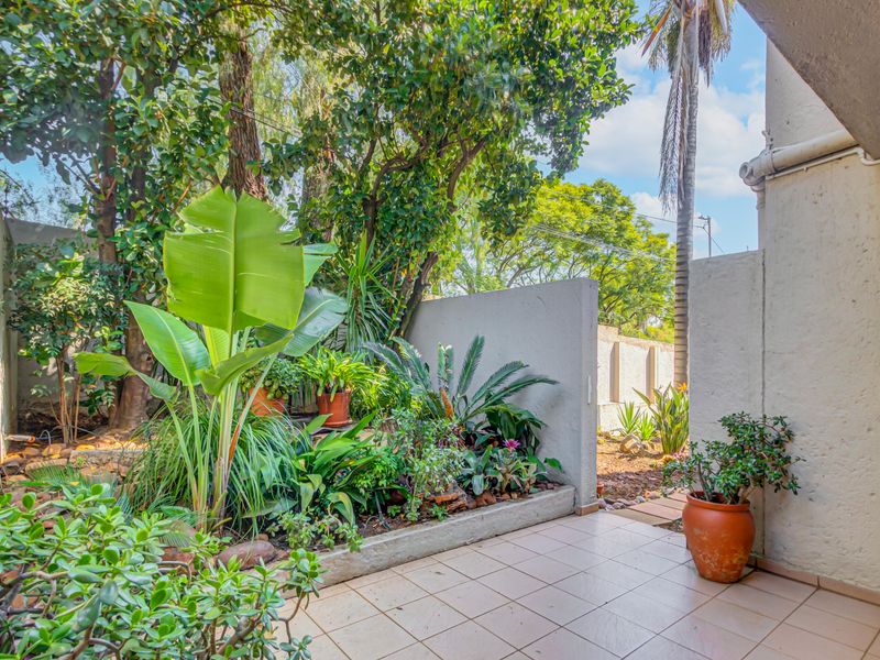 3 Bedroom Double Storey Home To Let in Edenburg, Sandton - Photo 2